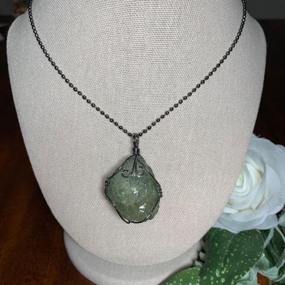 Natural Crystal Large Chunky Stone Copper Wrapped Pendant Necklace - Picture 7 of 12